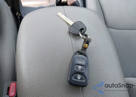 2011 Kia Sorento Lx V6 from USA, damaged, VIN 5XYKTDA29BG102692